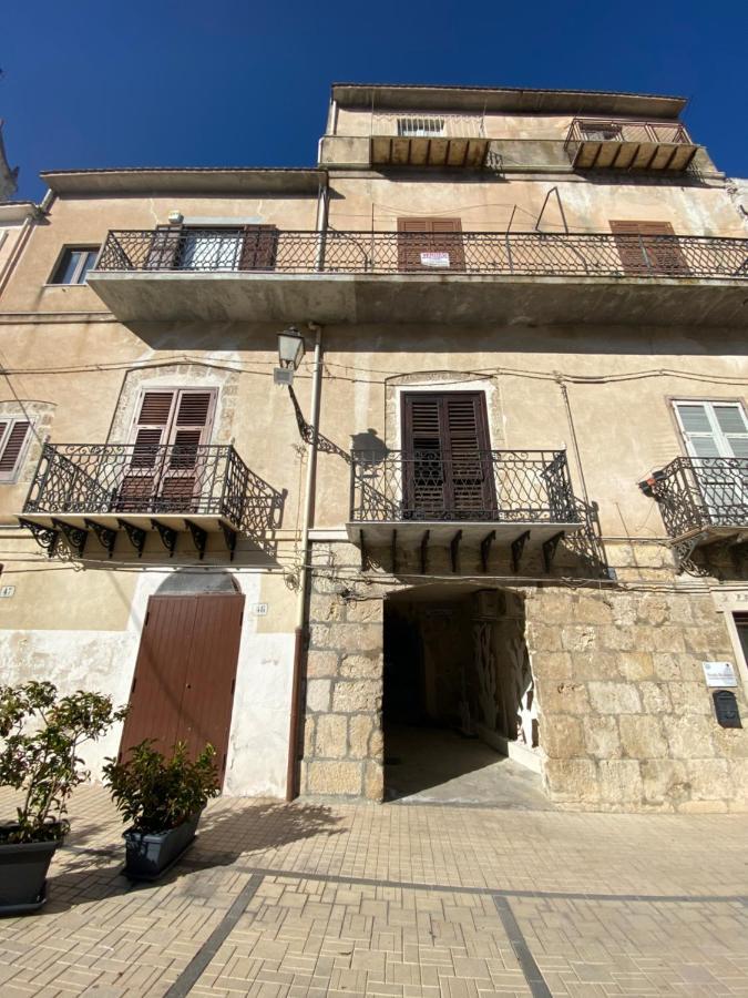 Cortile Umberto Apartment Racalmuto Екстериор снимка